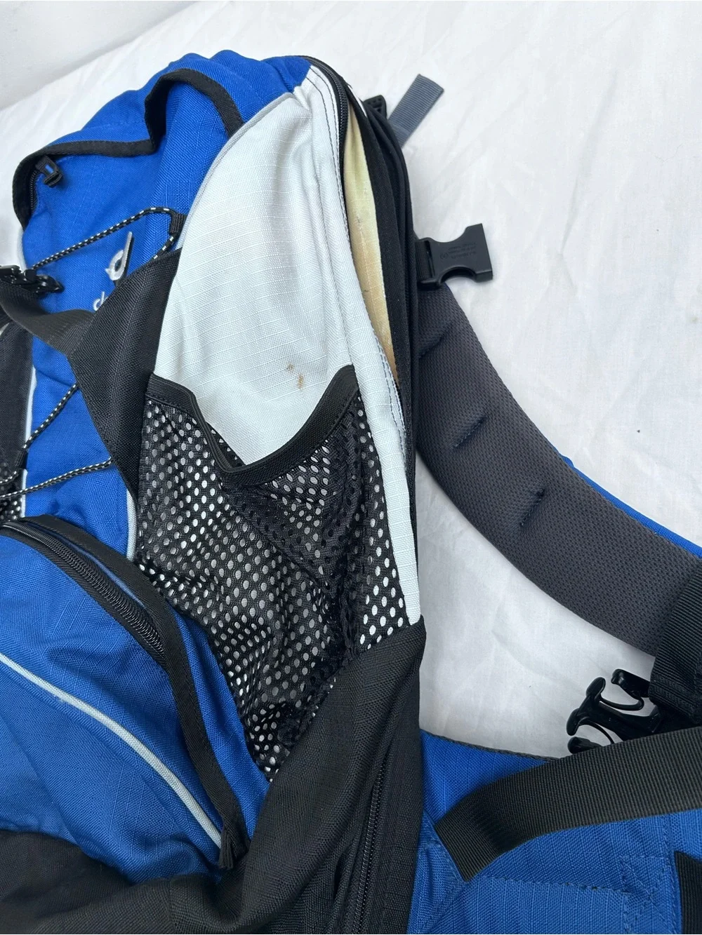 Deuter Blue and Black Kangakids Daypack children’s carrier and backpack